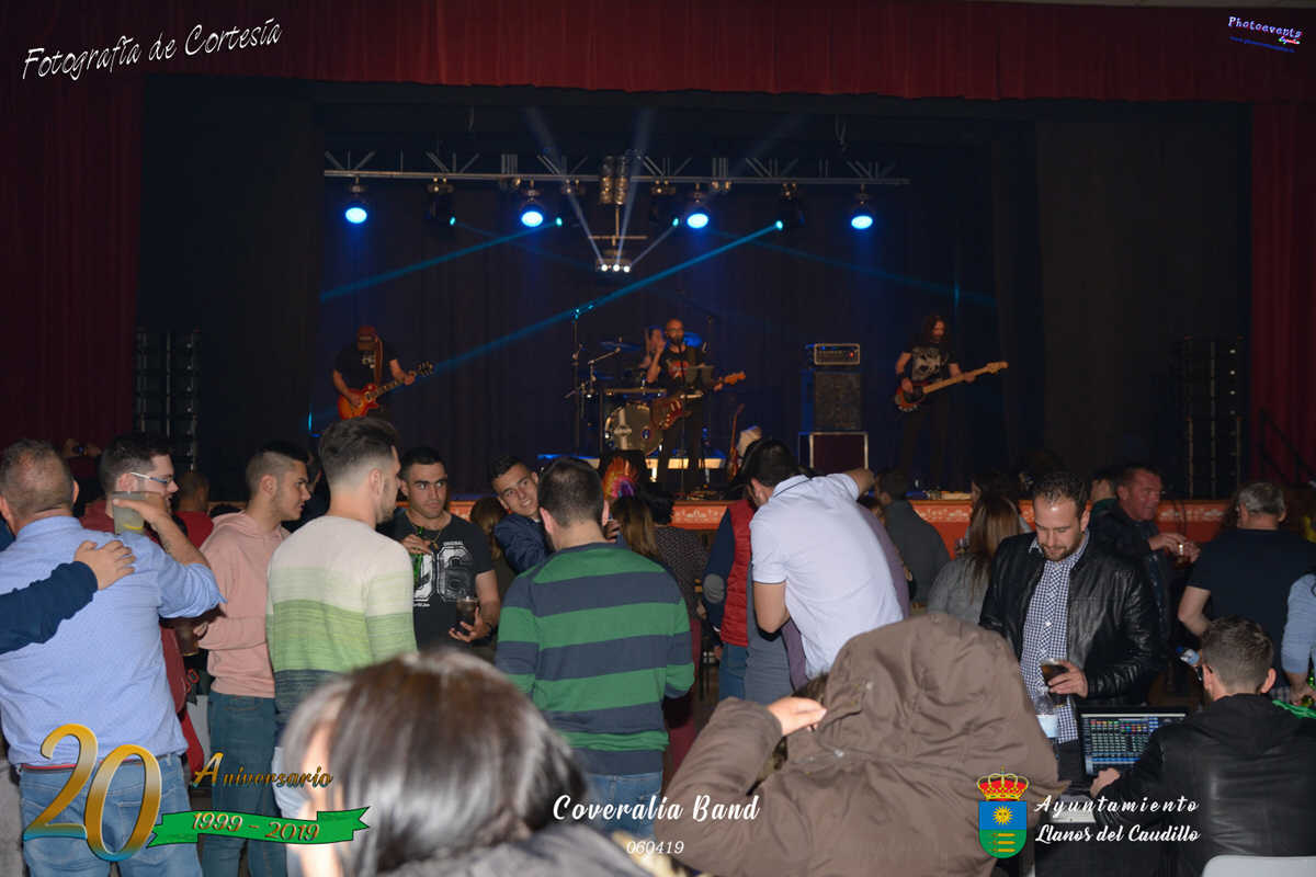 Concierto de Coveralia Band, 20 Aniversario de Llanos